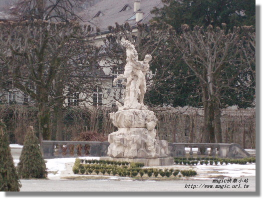 3. 米拉貝爾花園(水風元素雕像) 